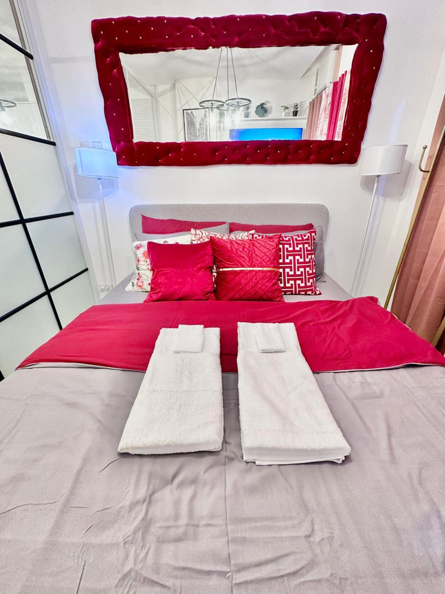 Aesthetic One Bedroom Beside Sm W Pool, Wifi And Netflix Cagayan de Oro Exterior foto