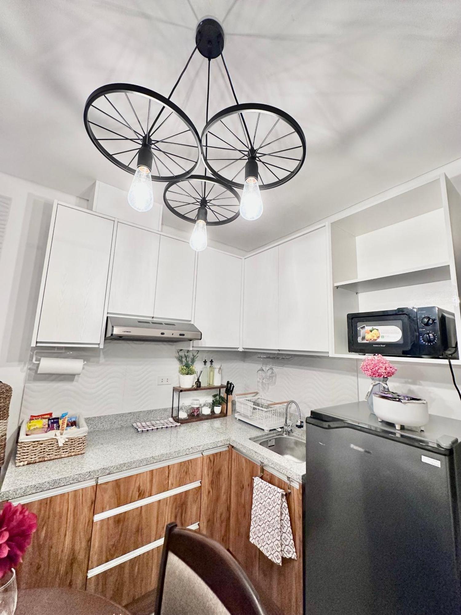 Aesthetic One Bedroom Beside Sm W Pool, Wifi And Netflix Cagayan de Oro Exterior foto